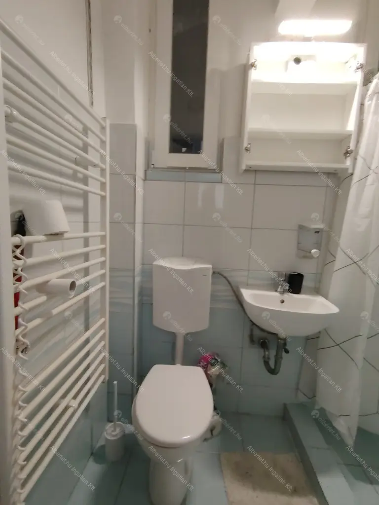 Kiadó albérlet 200000 Ft/hó áron: Budapest, VII. kerület  Bethlen Gábor utca. Mérete: 32 nm, 1 szobás | Alberlet.hu - 6704841