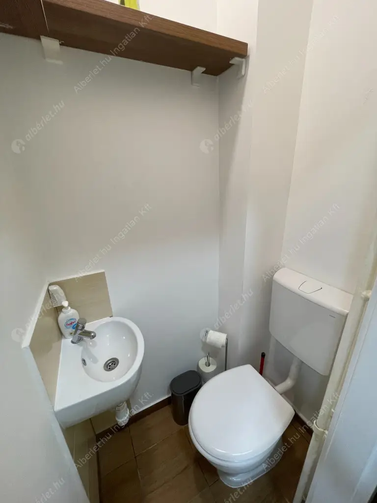Kiadó albérlet 290000 Ft/hó áron: Budapest, VII. kerület  Csengery utca. Mérete: 43 nm, 2 szobás | Alberlet.hu - 6553761