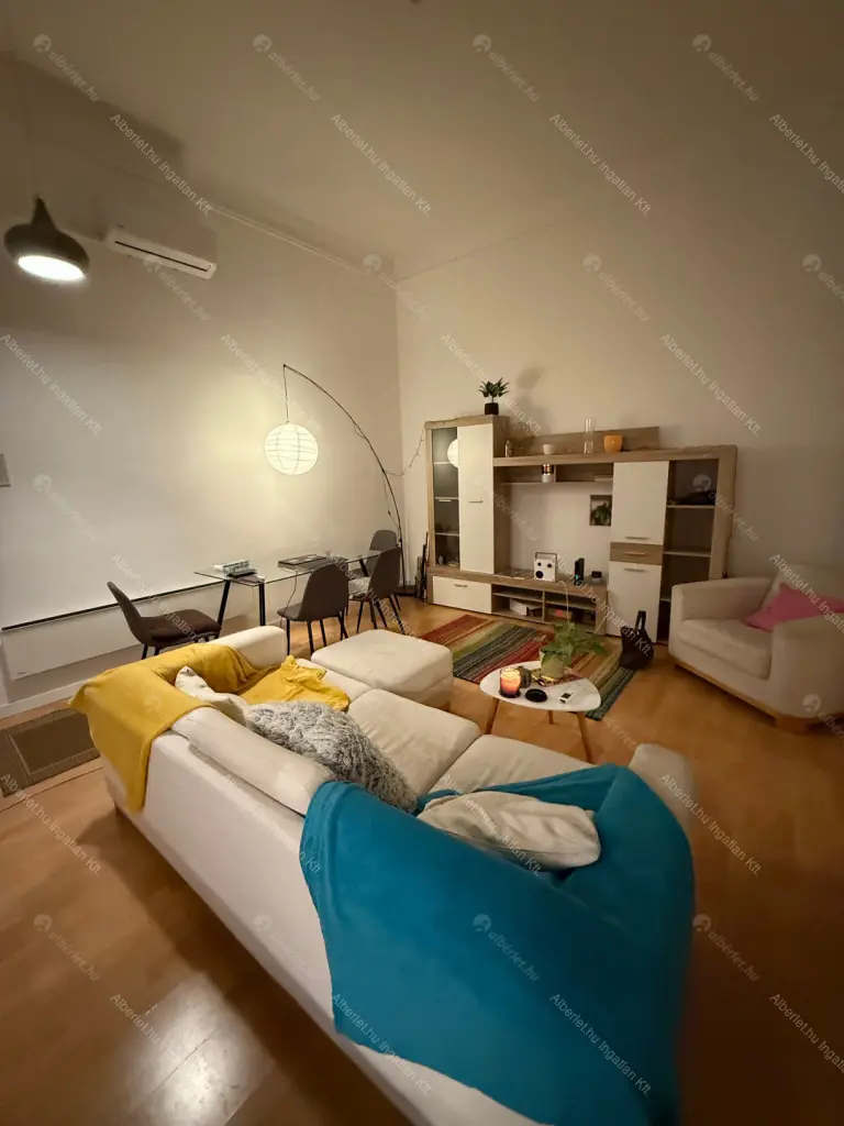 Kiadó albérlet 120000 Ft/hó áron: Budapest, VII. kerület  Csengery utca. Mérete: 58 nm, 3 szobás | Alberlet.hu - 6706123