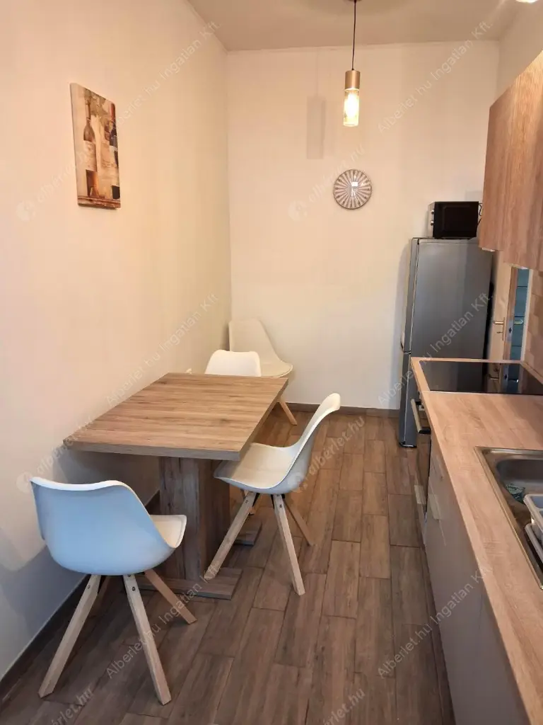 Kiadó albérlet 200000 Ft/hó áron: Budapest, VII. kerület  Cserhát utca. Mérete: 33 nm, 1 szobás | Alberlet.hu - 6627463