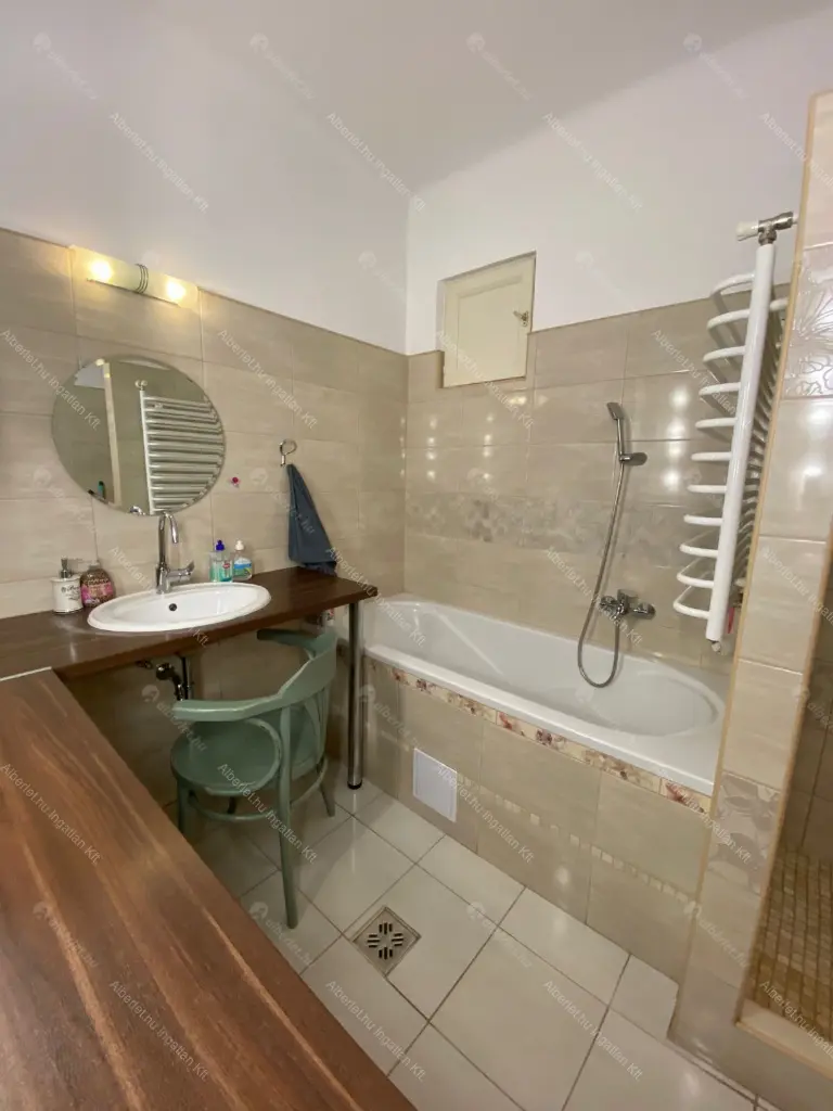 Kiadó albérlet 450000 Ft/hó áron: Budapest, VII. kerület  Damjanich utca. Mérete: 107 nm, 3 szobás | Alberlet.hu - 6675248