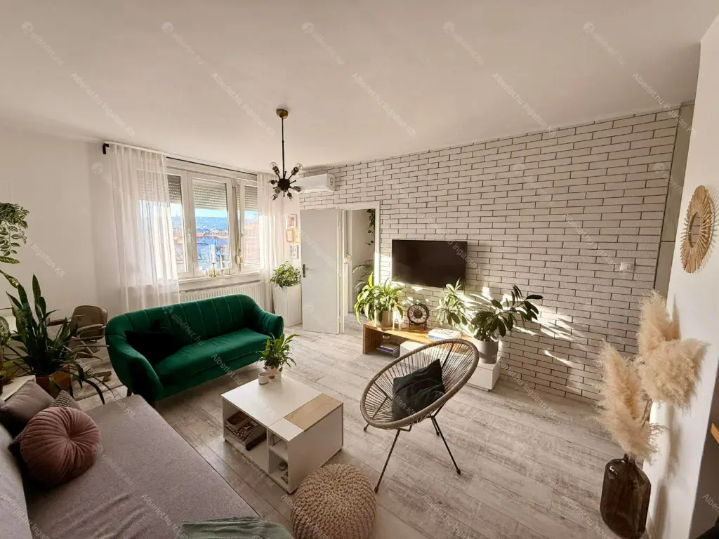 Kiadó albérlet 350000 Ft/hó áron: Budapest, VII. kerület  Damjanich utca. Mérete: 44 nm, 2 szobás | Alberlet.hu - 6659491