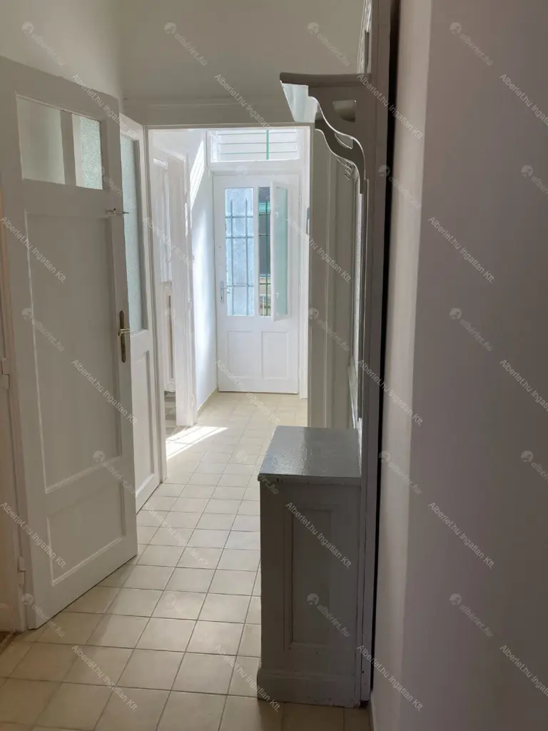 Kiadó albérlet 180000 Ft/hó áron: Budapest, VII. kerület  Damjanich utca. Mérete: 47 nm, 1 szobás | Alberlet.hu - 6706028