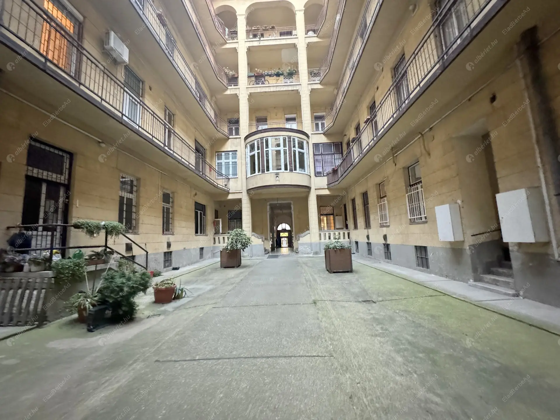 Kiadó albérlet 249000 Ft/hó áron: Budapest, VII. kerület  Damjanich utca. Mérete: 56 nm, 2 szobás | Alberlet.hu - 6365481