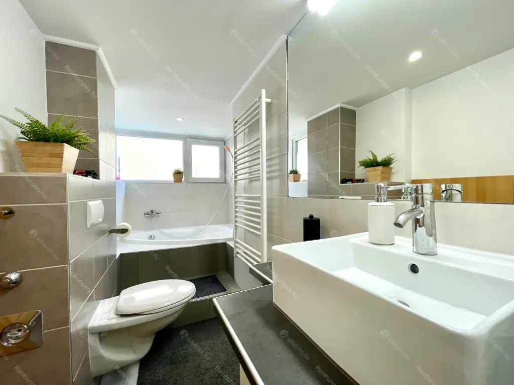 Kiadó albérlet 550000 Ft/hó áron: Budapest, VII. kerület  Damjanich utca. Mérete: 84 nm, 4 szobás | Alberlet.hu - 6693584