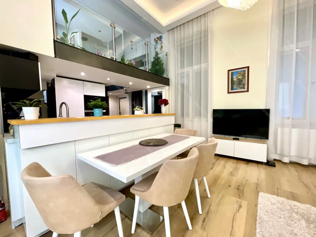 Kiadó albérlet 550000 Ft/hó áron: Budapest, VII. kerület  Damjanich utca. Mérete: 84 nm, 4 szobás | Alberlet.hu - 6699364