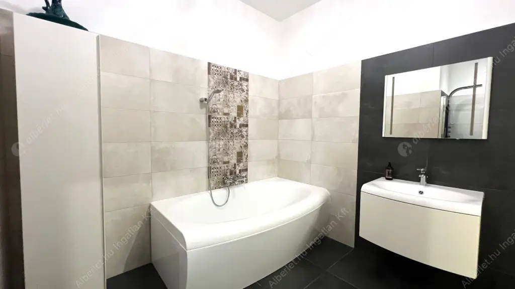 Kiadó albérlet 470000 Ft/hó áron: Budapest, VII. kerület  Dembinszky utca. Mérete: 108 nm, 3 szobás | Alberlet.hu - 6624267