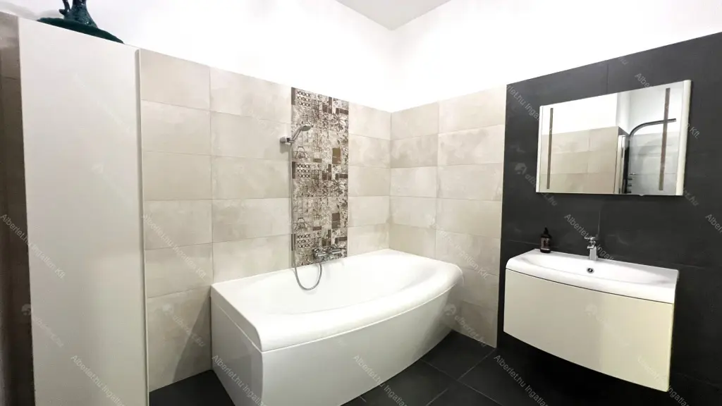 Kiadó albérlet 445000 Ft/hó áron: Budapest, VII. kerület  Dembinszky utca. Mérete: 108 nm, 3 szobás | Alberlet.hu - 6672866