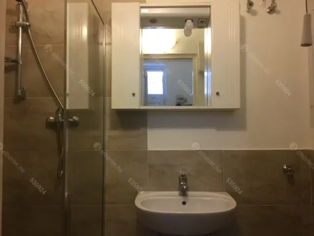 Kiadó albérlet 170000 Ft/hó áron: Budapest, VII. kerület  Dembinszky utca. Mérete: 36 nm, 1 szobás | Alberlet.hu - 5470340