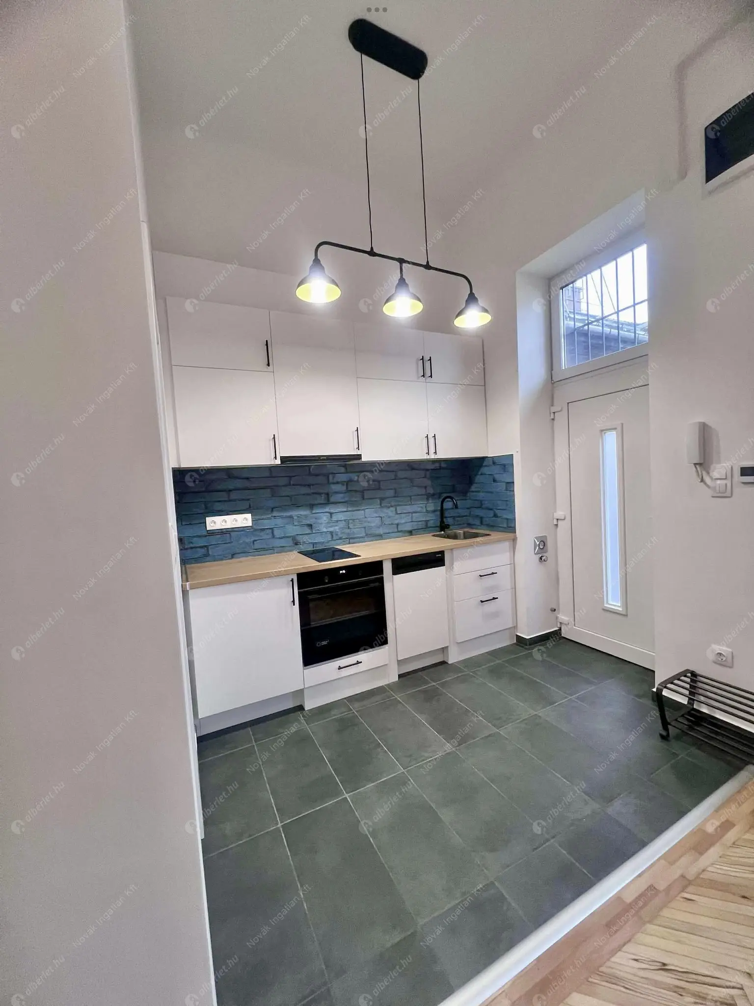 Kiadó albérlet 220000 Ft/hó áron: Budapest, VII. kerület  Dob utca. Mérete: 25 nm, 1 szobás | Alberlet.hu - 6588814