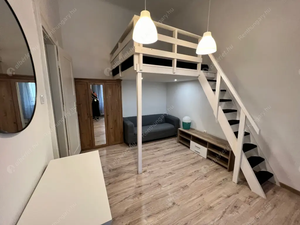 Kiadó albérlet 204000 Ft/hó áron: Budapest, VII. kerület  Dob utca. Mérete: 32 nm, 1 szobás | Alberlet.hu - 6563509