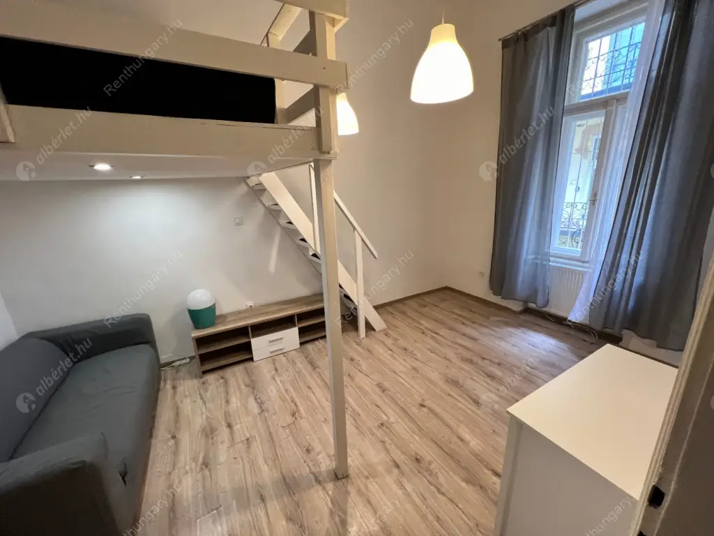 Kiadó albérlet 208000 Ft/hó áron: Budapest, VII. kerület  Dob utca. Mérete: 32 nm, 1 szobás | Alberlet.hu - 6601704