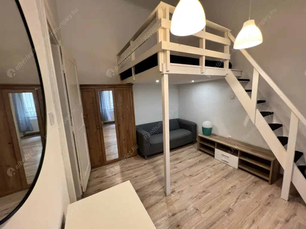 Kiadó albérlet 208000 Ft/hó áron: Budapest, VII. kerület  Dob utca. Mérete: 32 nm, 1 szobás | Alberlet.hu - 6601709