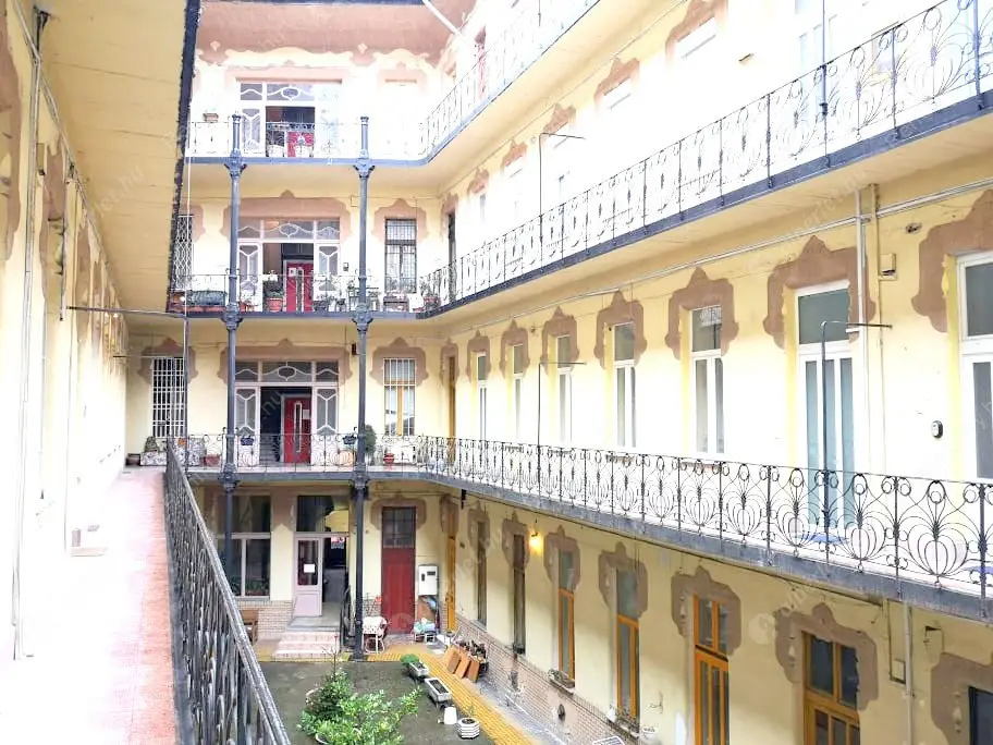 Kiadó albérlet 208000 Ft/hó áron: Budapest, VII. kerület  Dob utca. Mérete: 32 nm, 1 szobás | Alberlet.hu - 6601720