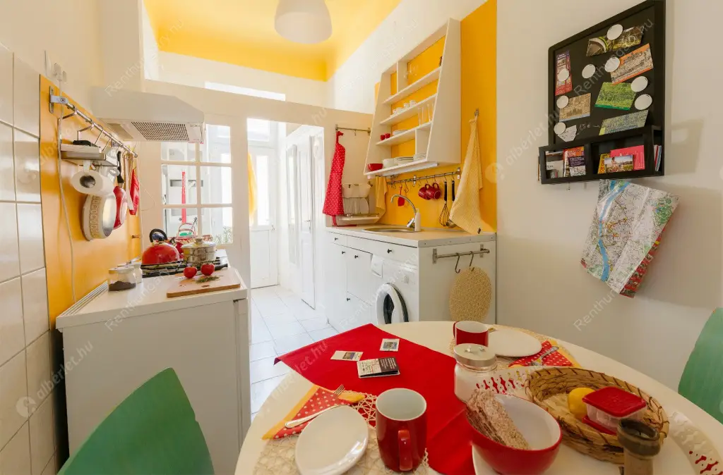 Kiadó albérlet 200000 Ft/hó áron: Budapest, VII. kerület  Dob utca. Mérete: 35 nm, 1 szobás | Alberlet.hu - 6630513