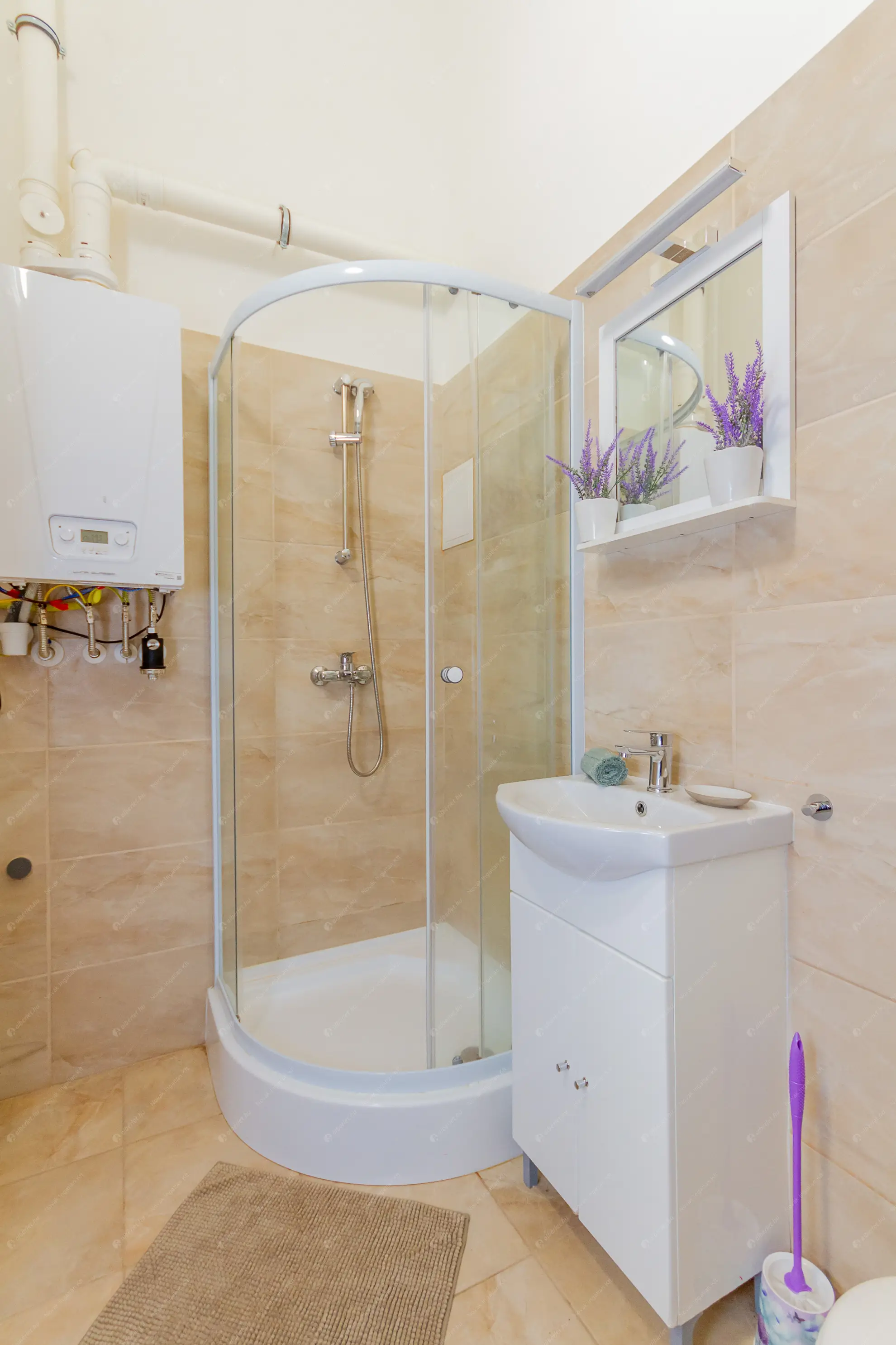 Kiadó albérlet 259000 Ft/hó áron: Budapest, VII. kerület  Dob utca. Mérete: 41 nm, 2 szobás | Alberlet.hu - 6575209