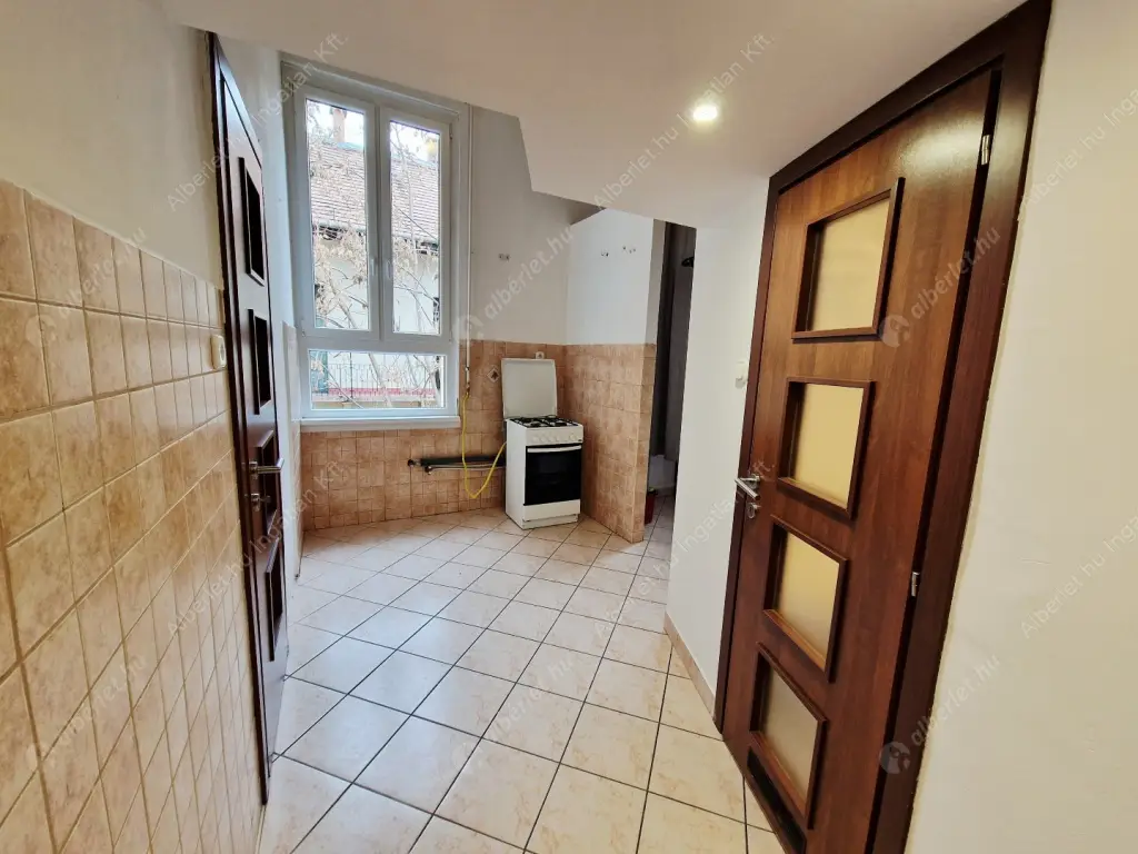 Kiadó albérlet 230000 Ft/hó áron: Budapest, VII. kerület  Dob utca. Mérete: 42 nm, 1 szobás | Alberlet.hu - 6595219