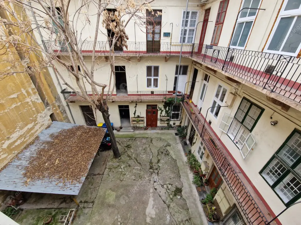 Kiadó albérlet 230000 Ft/hó áron: Budapest, VII. kerület  Dob utca. Mérete: 42 nm, 1 szobás | Alberlet.hu - 6595227