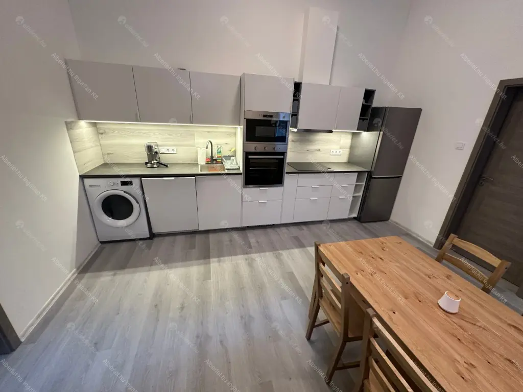 Kiadó albérlet 320000 Ft/hó áron: Budapest, VII. kerület  Dob utca. Mérete: 50 nm, 2 szobás | Alberlet.hu - 6664251