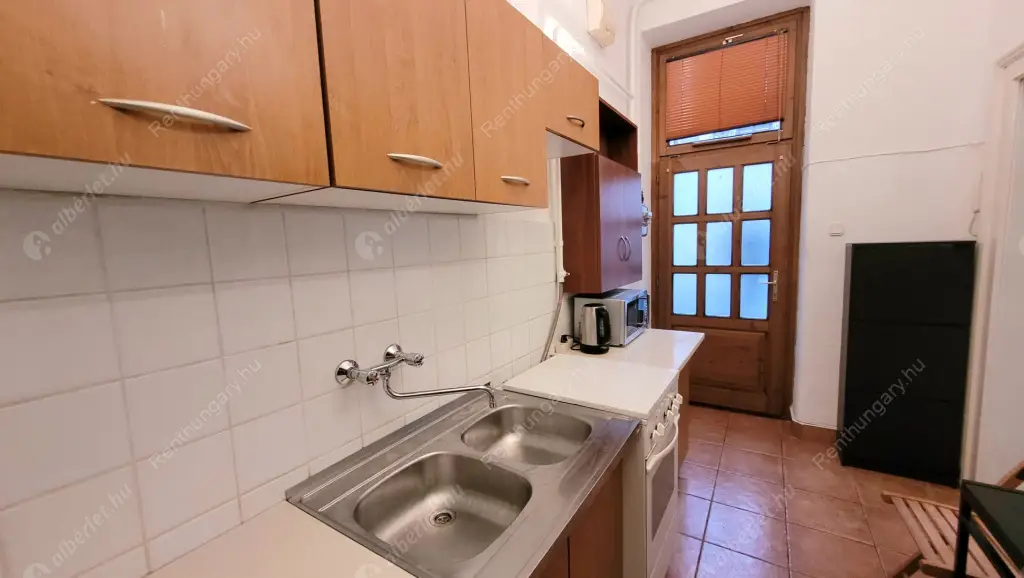 Kiadó albérlet 190000 Ft/hó áron: Budapest, VII. kerület  Dohány utca. Mérete: 31 nm, 1 szobás | Alberlet.hu - 6600372