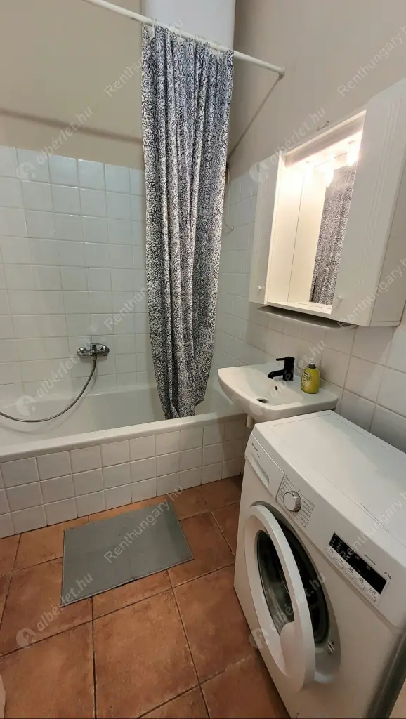 Kiadó albérlet 190000 Ft/hó áron: Budapest, VII. kerület  Dohány utca. Mérete: 31 nm, 1 szobás | Alberlet.hu - 6600377