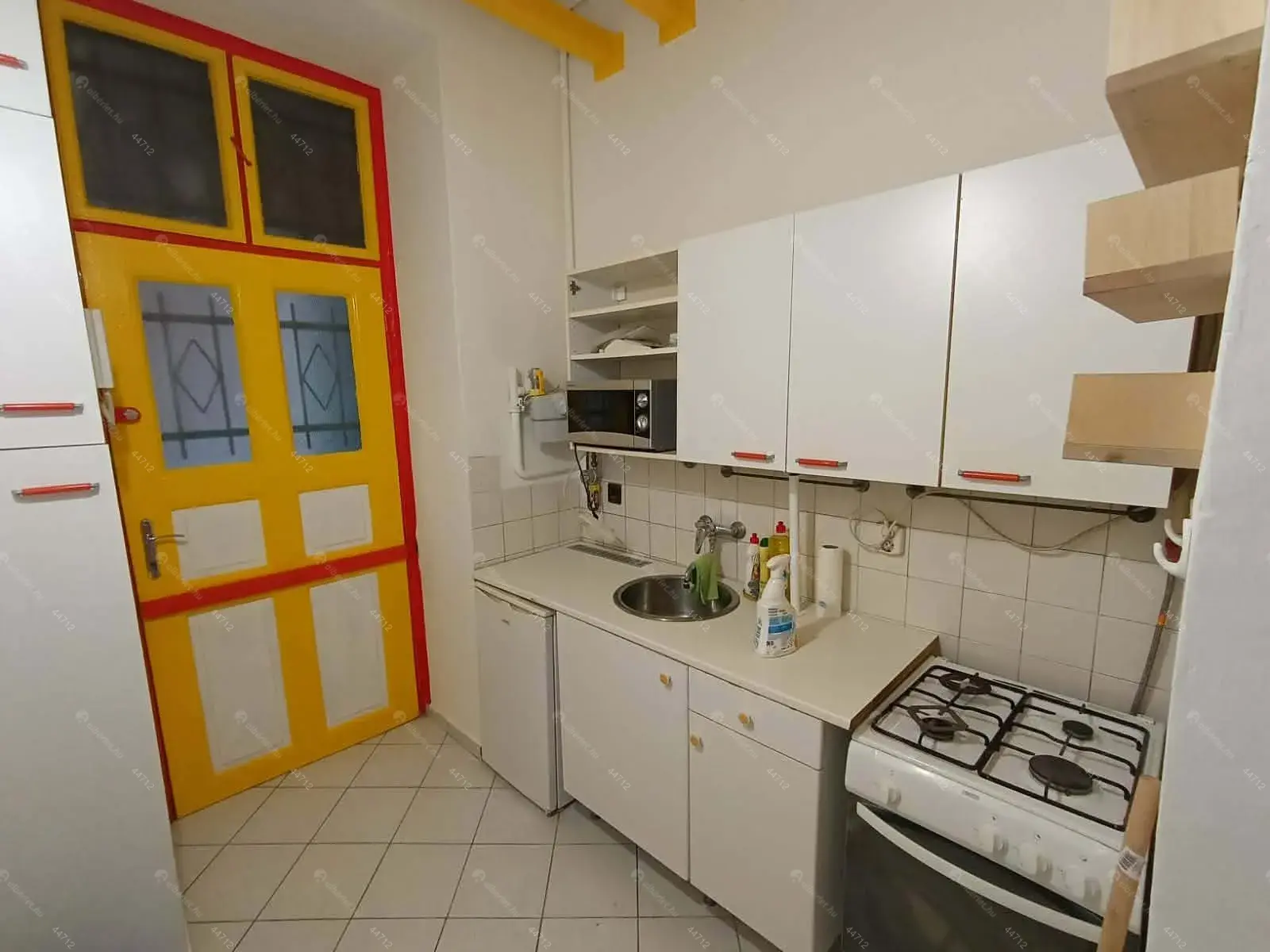 Kiadó albérlet 180000 Ft/hó áron: Budapest, VII. kerület  Dohány utca. Mérete: 36 nm, 1 szobás | Alberlet.hu - 6705205