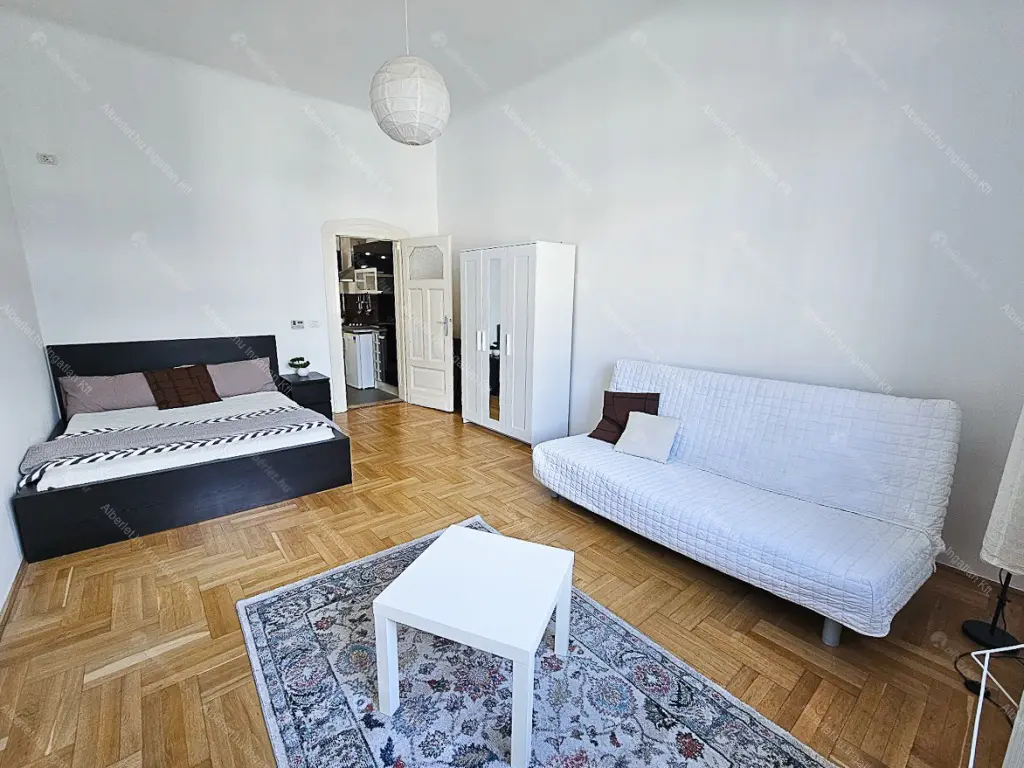 Kiadó albérlet 200000 Ft/hó áron: Budapest, VII. kerület  Dohány utca. Mérete: 37 nm, 1 szobás | Alberlet.hu - 6699039