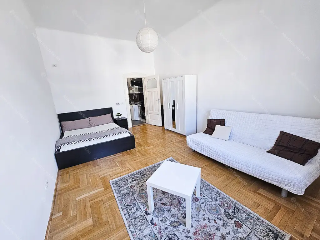 Kiadó albérlet 200000 Ft/hó áron: Budapest, VII. kerület  Dohány utca. Mérete: 37 nm, 1 szobás | Alberlet.hu - 6703646