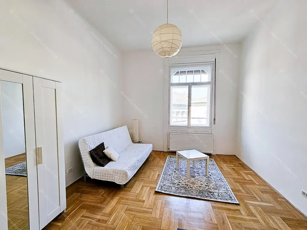 Kiadó albérlet 200000 Ft/hó áron: Budapest, VII. kerület  Dohány utca. Mérete: 37 nm, 1 szobás | Alberlet.hu - 6703650