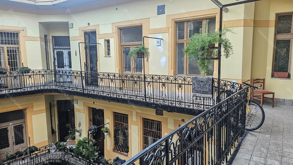 Kiadó albérlet 200000 Ft/hó áron: Budapest, VII. kerület  Dohány utca. Mérete: 37 nm, 1 szobás | Alberlet.hu - 6703660