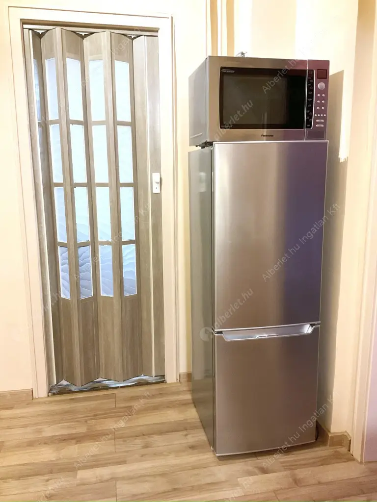 Kiadó albérlet 240000 Ft/hó áron: Budapest, VII. kerület  Dohány utca. Mérete: 38 nm, 1 szobás | Alberlet.hu - 6525128