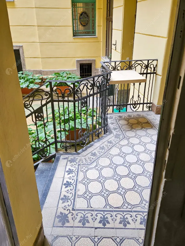 Kiadó albérlet 360000 Ft/hó áron: Budapest, VII. kerület  Dohány utca. Mérete: 63 nm, 3 szobás | Alberlet.hu - 6600592