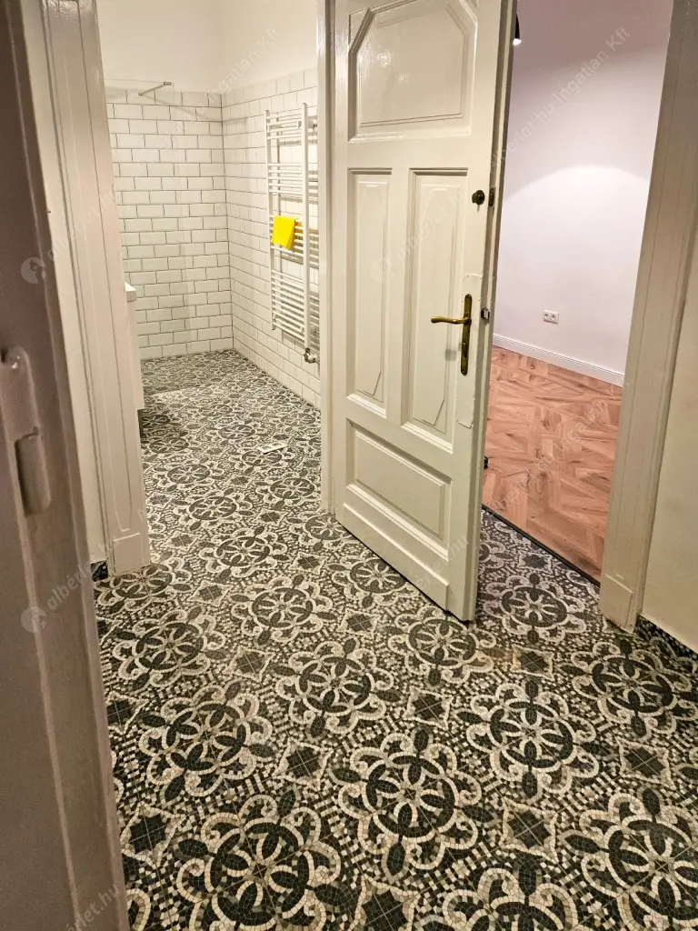 Kiadó albérlet 360000 Ft/hó áron: Budapest, VII. kerület  Dohány utca. Mérete: 63 nm, 3 szobás | Alberlet.hu - 6630197