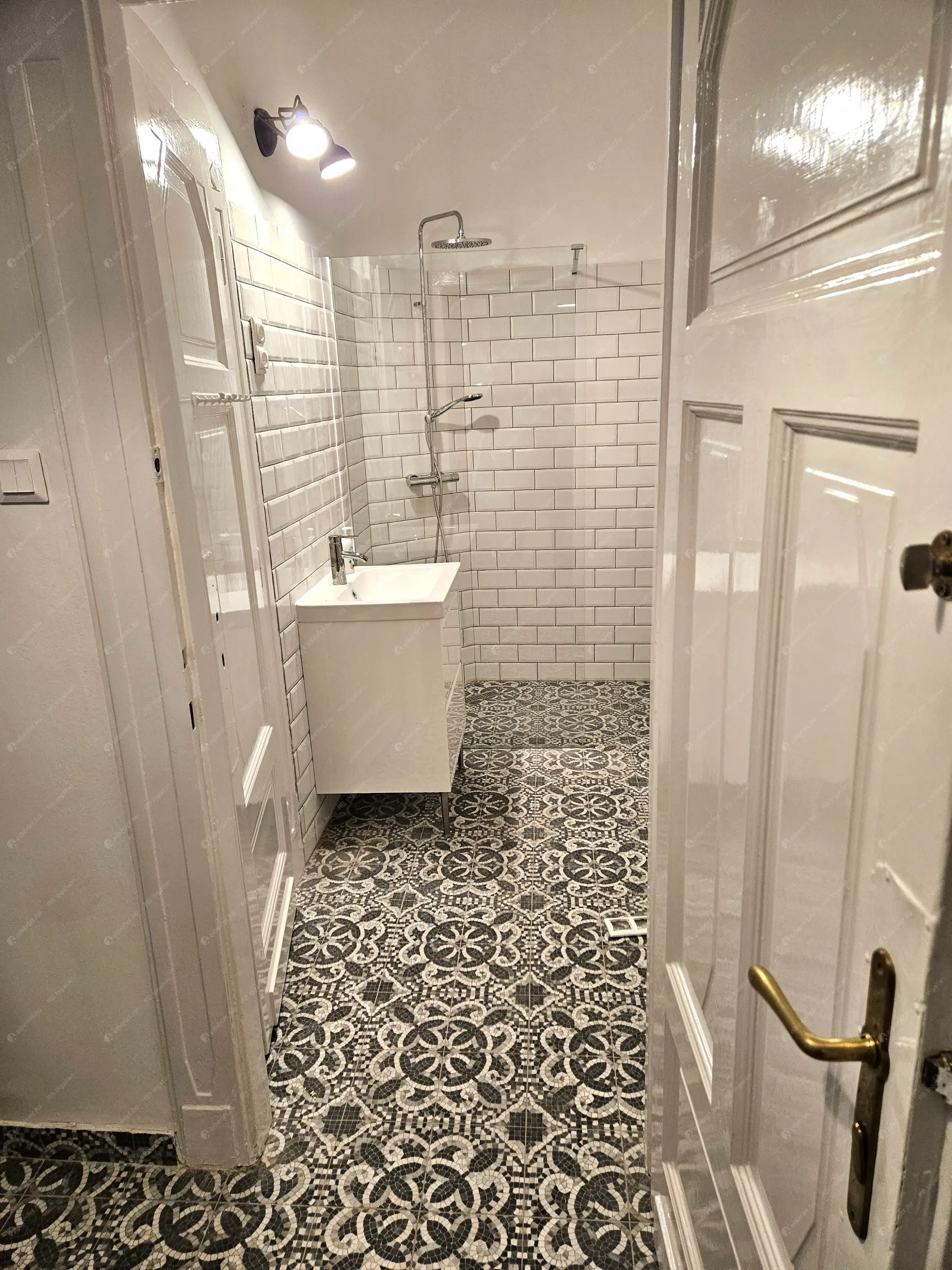 Kiadó albérlet 360000 Ft/hó áron: Budapest, VII. kerület  Dohány utca. Mérete: 63 nm, 3 szobás | Alberlet.hu - 6618026