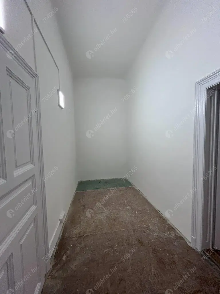 Kiadó albérlet 320000 Ft/hó áron: Budapest, VII. kerület  Dózsa György út. Mérete: 100 nm, 4 szobás | Alberlet.hu - 6621679