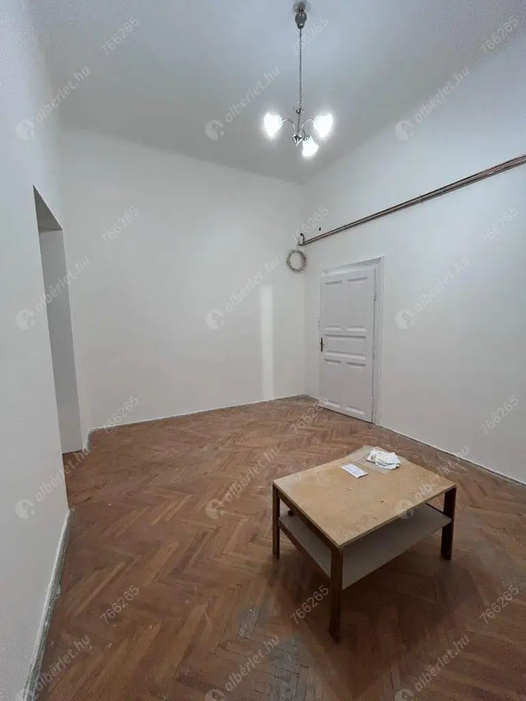 Kiadó albérlet 320000 Ft/hó áron: Budapest, VII. kerület  Dózsa György út. Mérete: 100 nm, 4 szobás | Alberlet.hu - 6621680