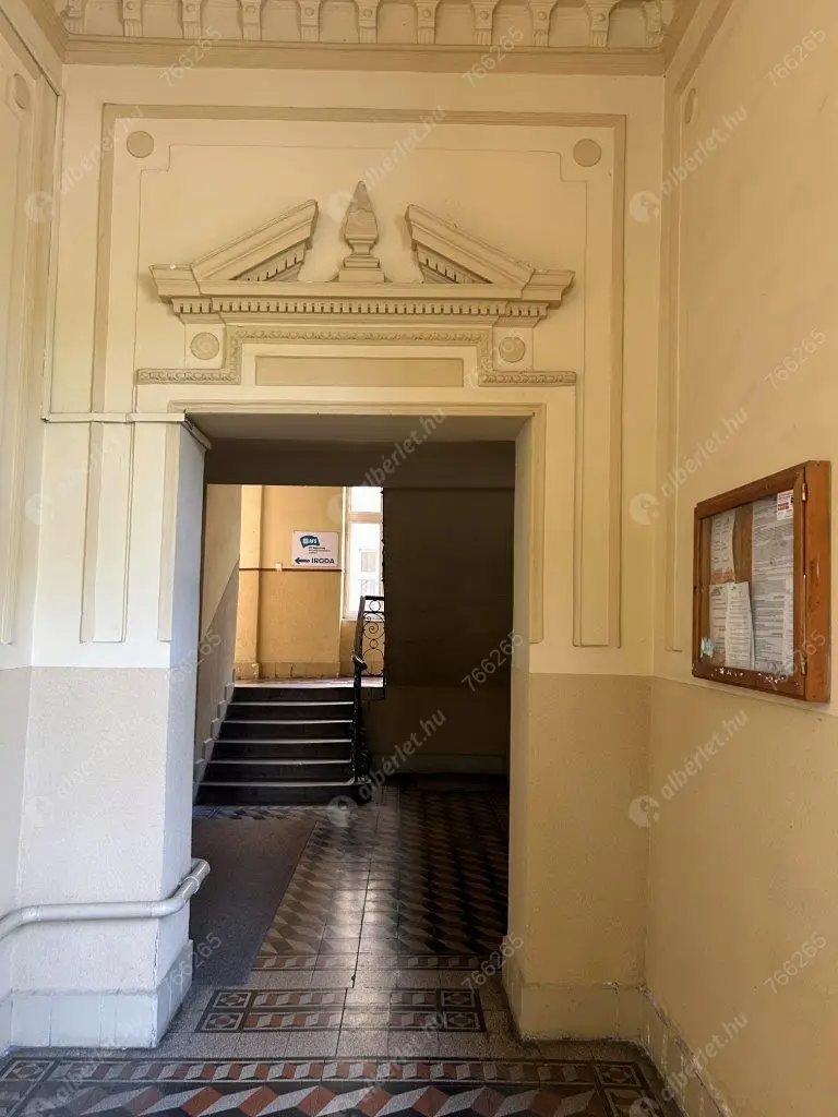 Kiadó albérlet 320000 Ft/hó áron: Budapest, VII. kerület  Dózsa György út. Mérete: 100 nm, 4 szobás | Alberlet.hu - 6621682