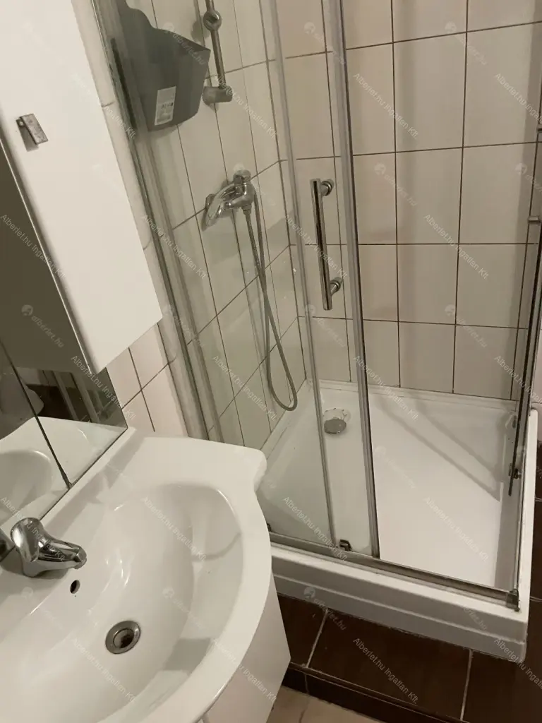 Kiadó albérlet 1200000 Ft/hó áron: Budapest, VII. kerület  Dózsa György út. Mérete: 120 nm, 4 szobás | Alberlet.hu - 6676013