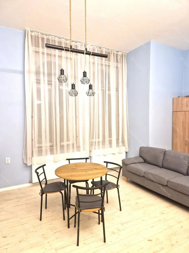 Kiadó albérlet 220000 Ft/hó áron: Budapest, VII. kerület  Dózsa György út. Mérete: 40 nm, 1 szobás | Alberlet.hu - 6677274