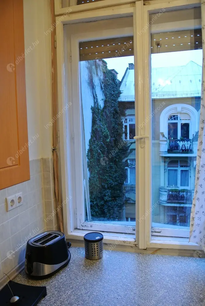 Kiadó albérlet 210000 Ft/hó áron: Budapest, VII. kerület  Dózsa György út. Mérete: 42 nm, 2 szobás | Alberlet.hu - 6547800