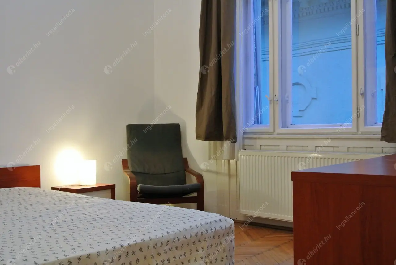 Kiadó albérlet 210000 Ft/hó áron: Budapest, VII. kerület  Dózsa György út. Mérete: 42 nm, 2 szobás | Alberlet.hu - 6547805
