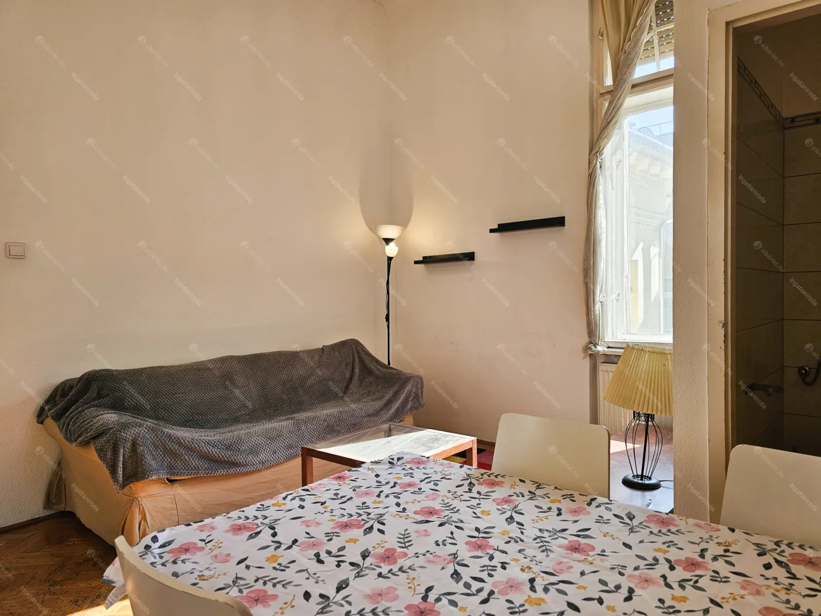 Kiadó albérlet 200000 Ft/hó áron: Budapest, VII. kerület  Dózsa György út. Mérete: 42 nm, 2 szobás | Alberlet.hu - 6669320