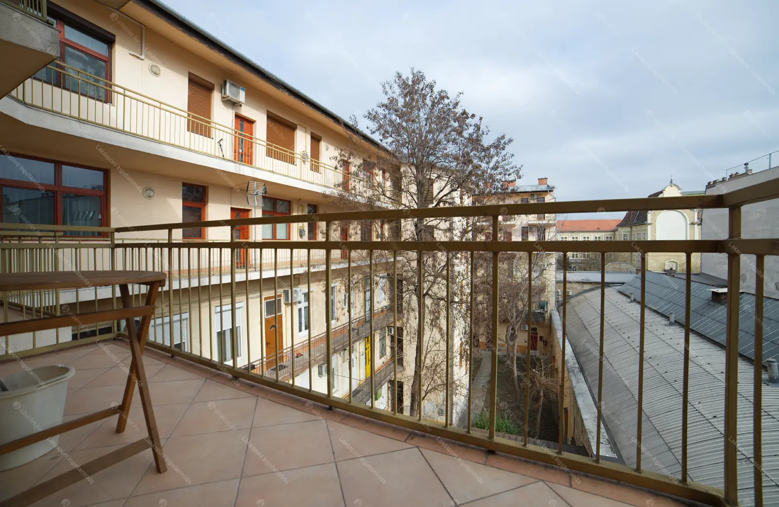 Kiadó albérlet 240000 Ft/hó áron: Budapest, VII. kerület  Dózsa György út. Mérete: 45 nm, 2 szobás | Alberlet.hu - 6684892