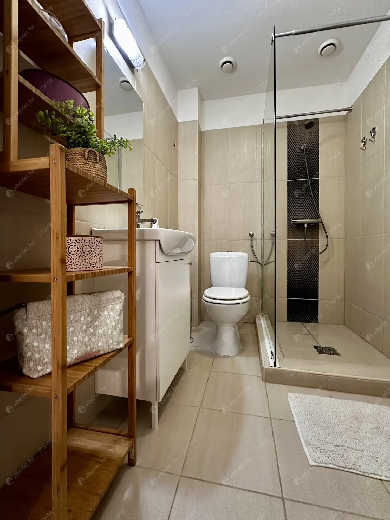 Kiadó albérlet 250000 Ft/hó áron: Budapest, VII. kerület   Erzsébet körút . Mérete: 36 nm, 1 szobás | Alberlet.hu - 6633163