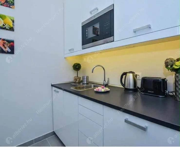 Kiadó albérlet 220000 Ft/hó áron: Budapest, VII. kerület  Erzsébet körút. Mérete: 35 nm, 1 szobás | Alberlet.hu - 6573793