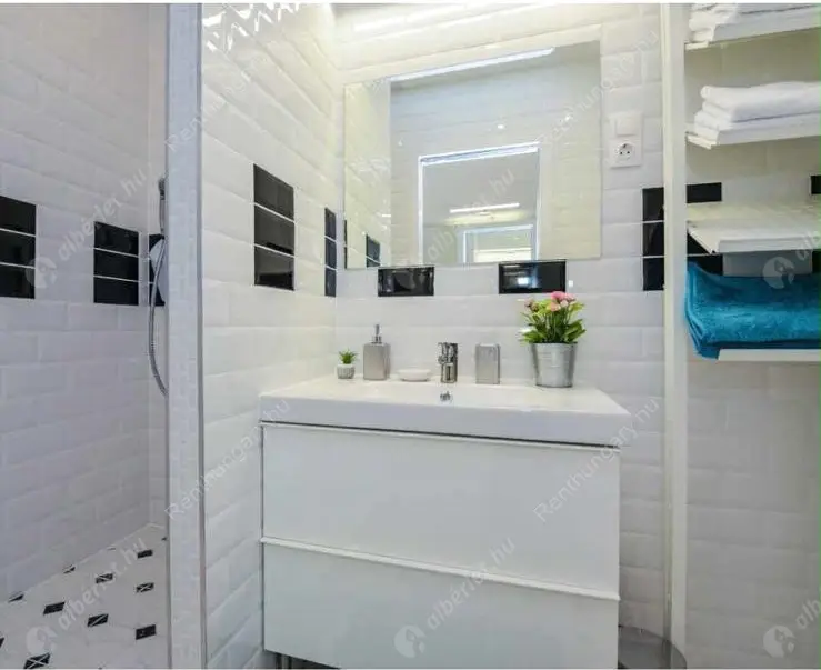 Kiadó albérlet 220000 Ft/hó áron: Budapest, VII. kerület  Erzsébet körút. Mérete: 35 nm, 1 szobás | Alberlet.hu - 6573796