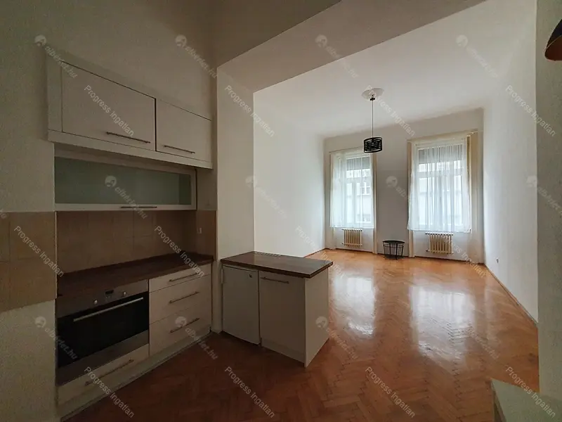 Kiadó albérlet 200000 Ft/hó áron: Budapest, VII. kerület  Erzsébet körút. Mérete: 38 nm, 1 szobás | Alberlet.hu - 6703131