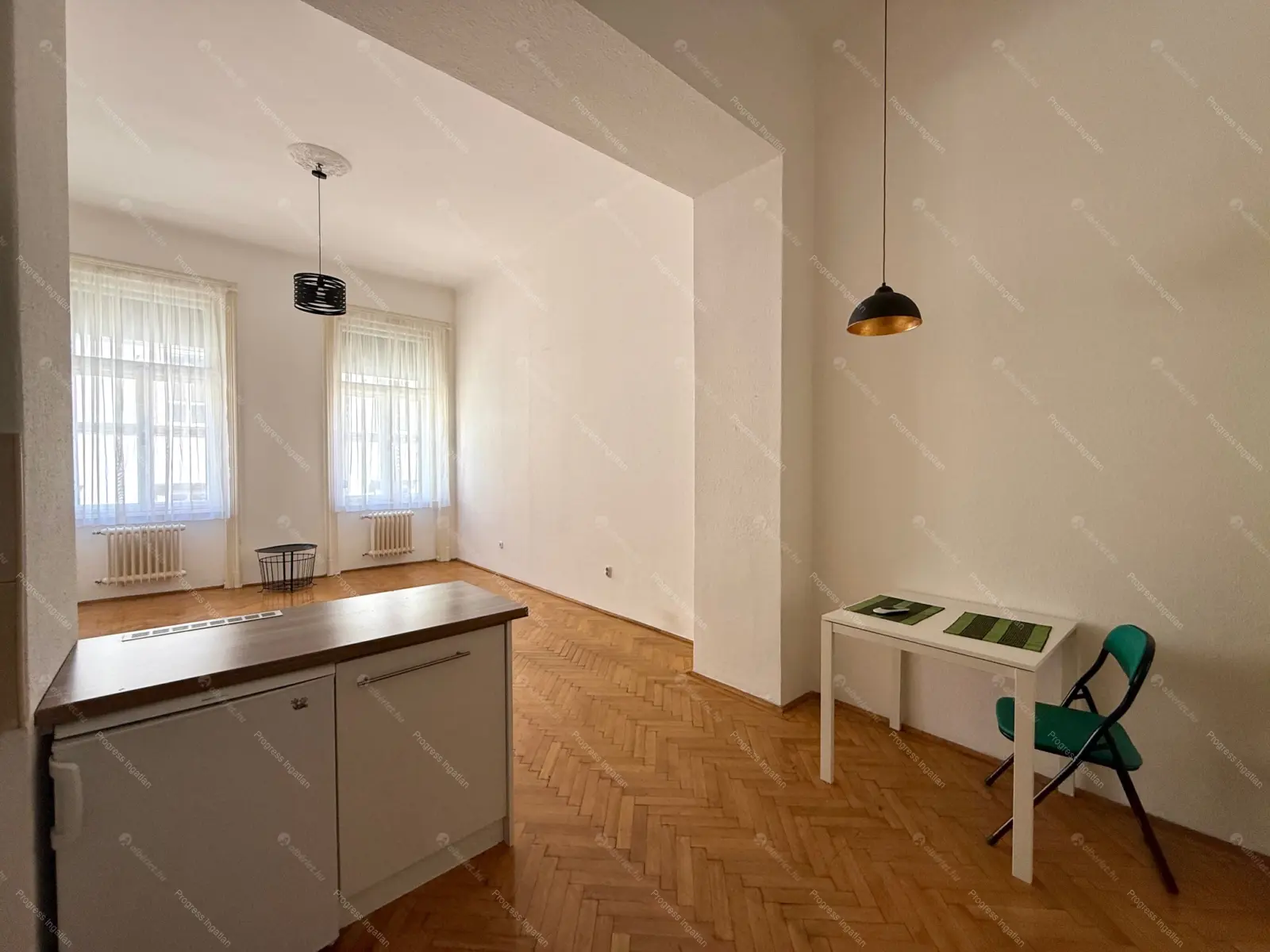 Kiadó albérlet 200000 Ft/hó áron: Budapest, VII. kerület  Erzsébet körút. Mérete: 38 nm, 1 szobás | Alberlet.hu - 6707817