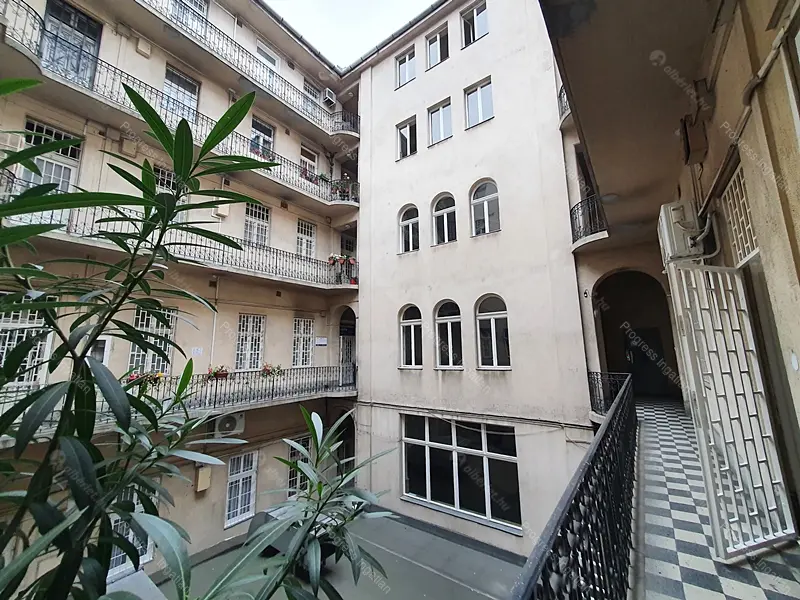 Kiadó albérlet 200000 Ft/hó áron: Budapest, VII. kerület  Erzsébet körút. Mérete: 38 nm, 1 szobás | Alberlet.hu - 6707823