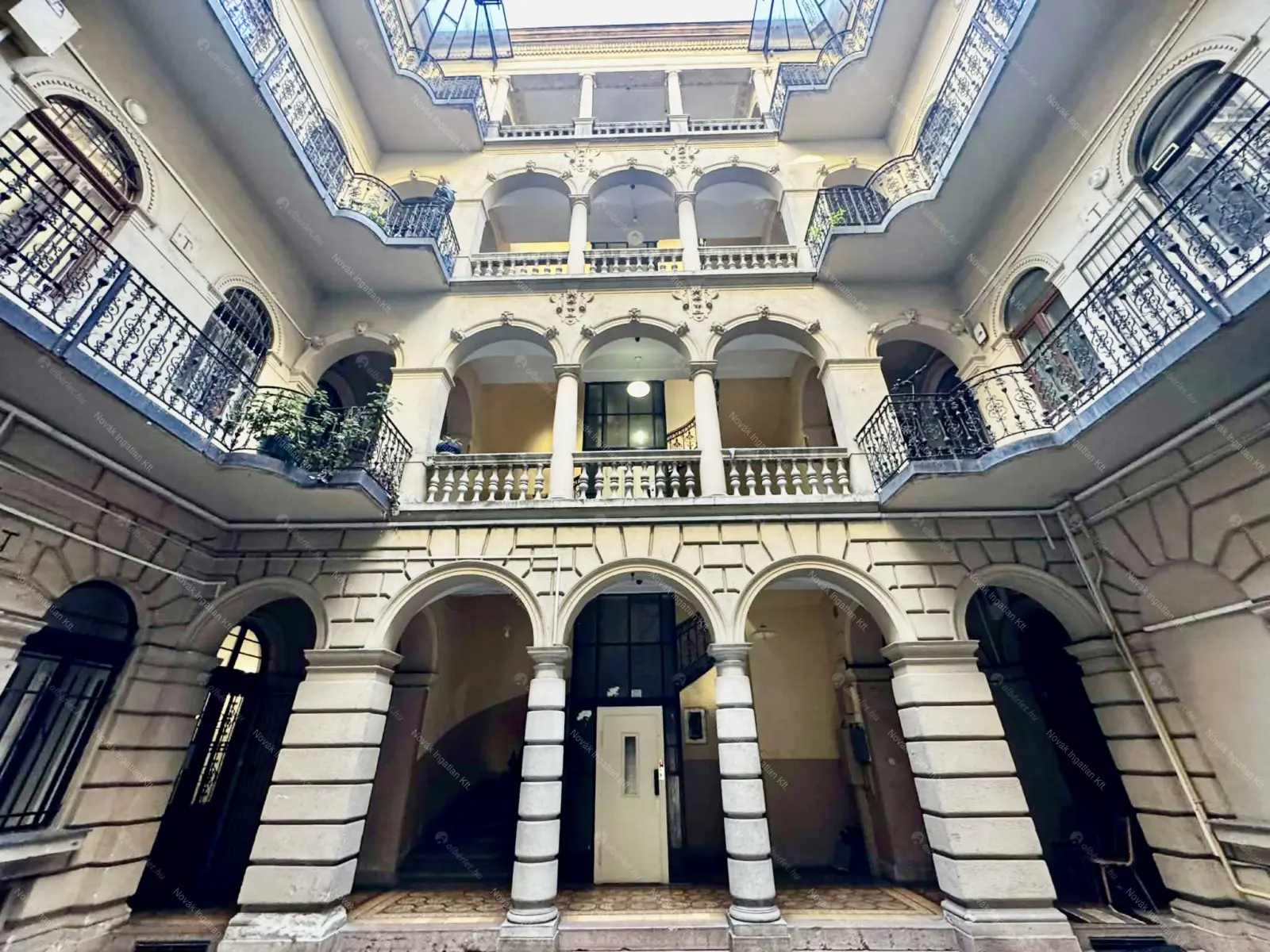 Kiadó albérlet 290000 Ft/hó áron: Budapest, VII. kerület  Erzsébet körút. Mérete: 40 nm, 1 szobás | Alberlet.hu - 6675563